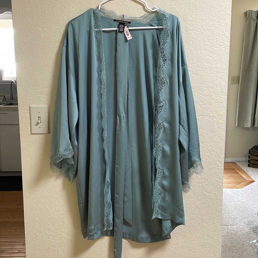 Victoria’s Secret Satin Lace-Trim Robe - New With Tags!!